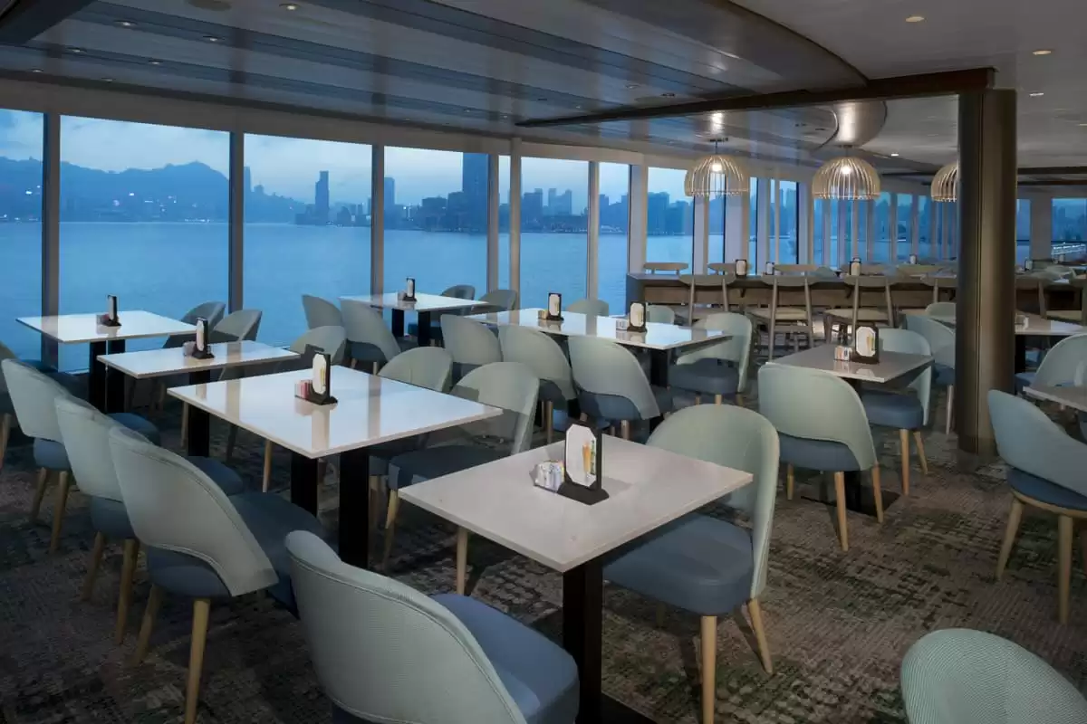 am Celebrity Summit :  cabine 11