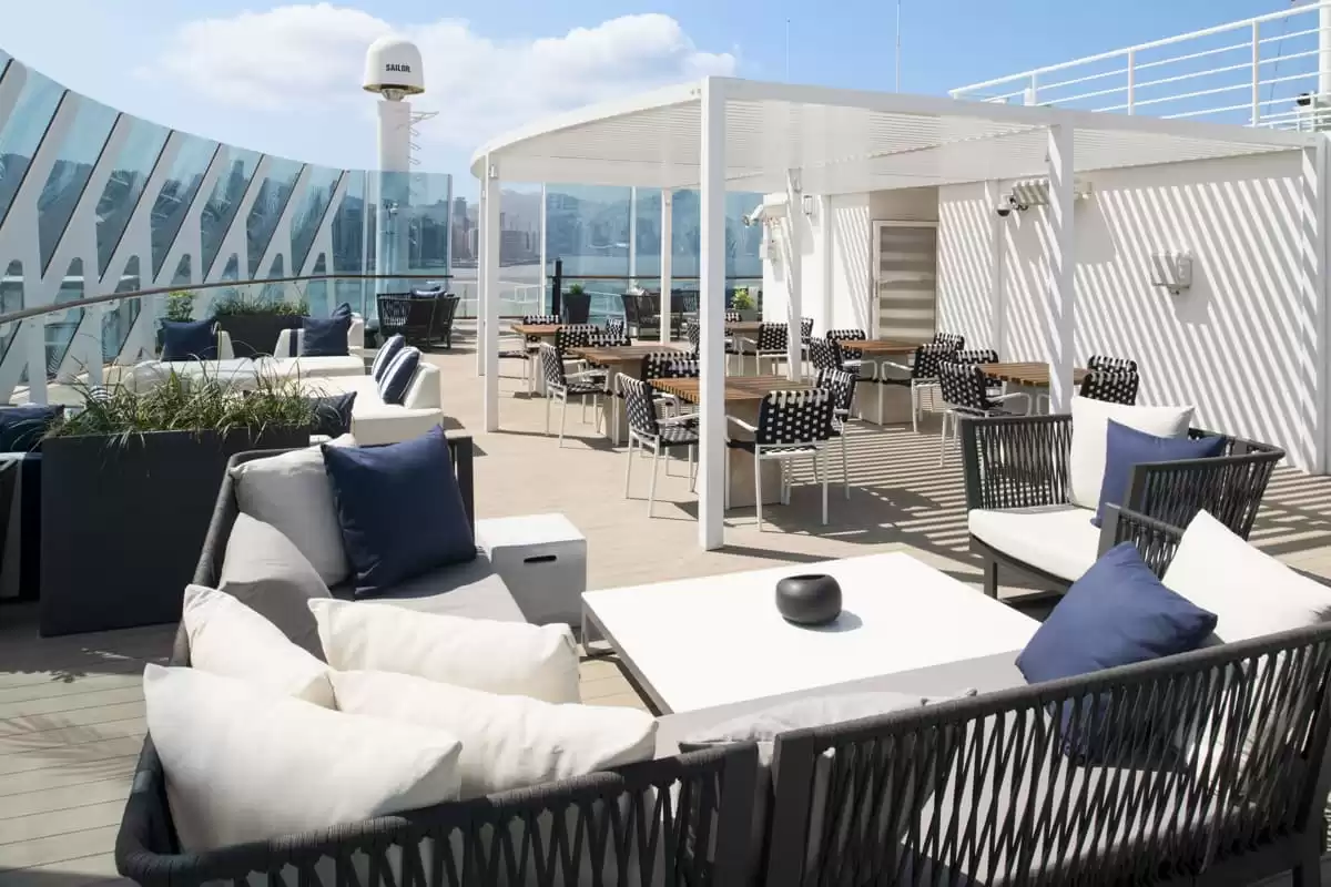 am Celebrity Summit :  cabine 33