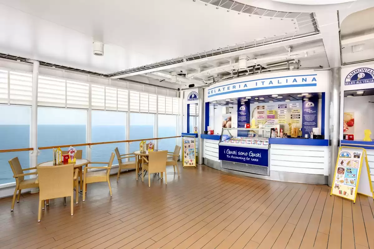 am MSC Armonia :  cabine 25
