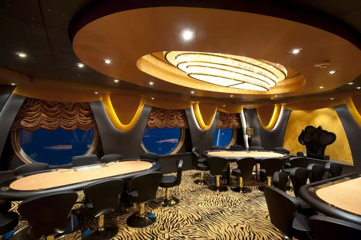 am  :  cabine 44