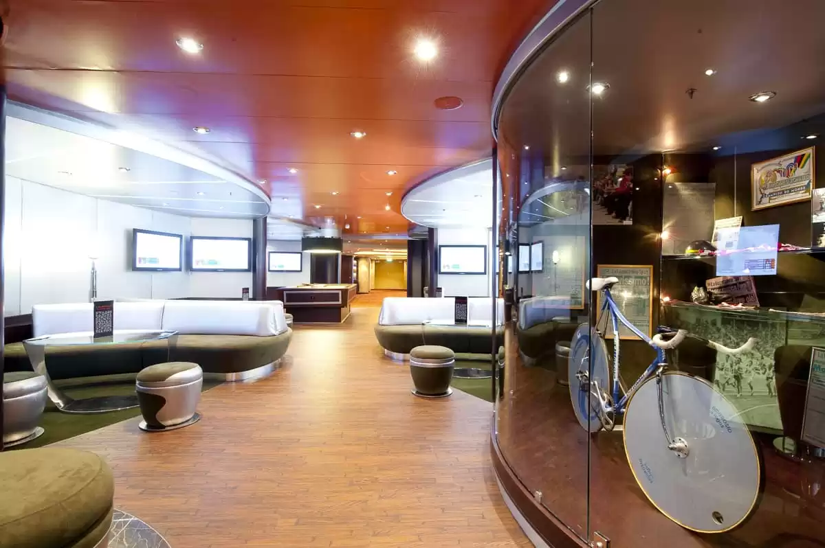 am  :  cabine 56