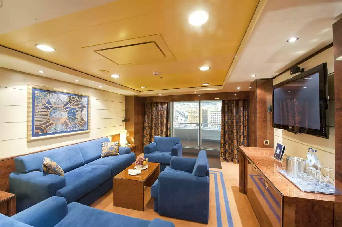 am MSC Splendida :   8