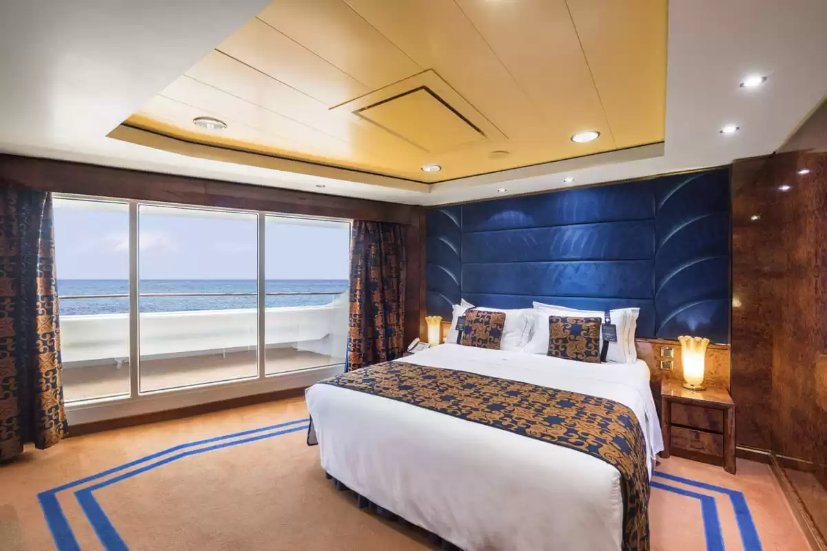 am MSC Splendida :   4
