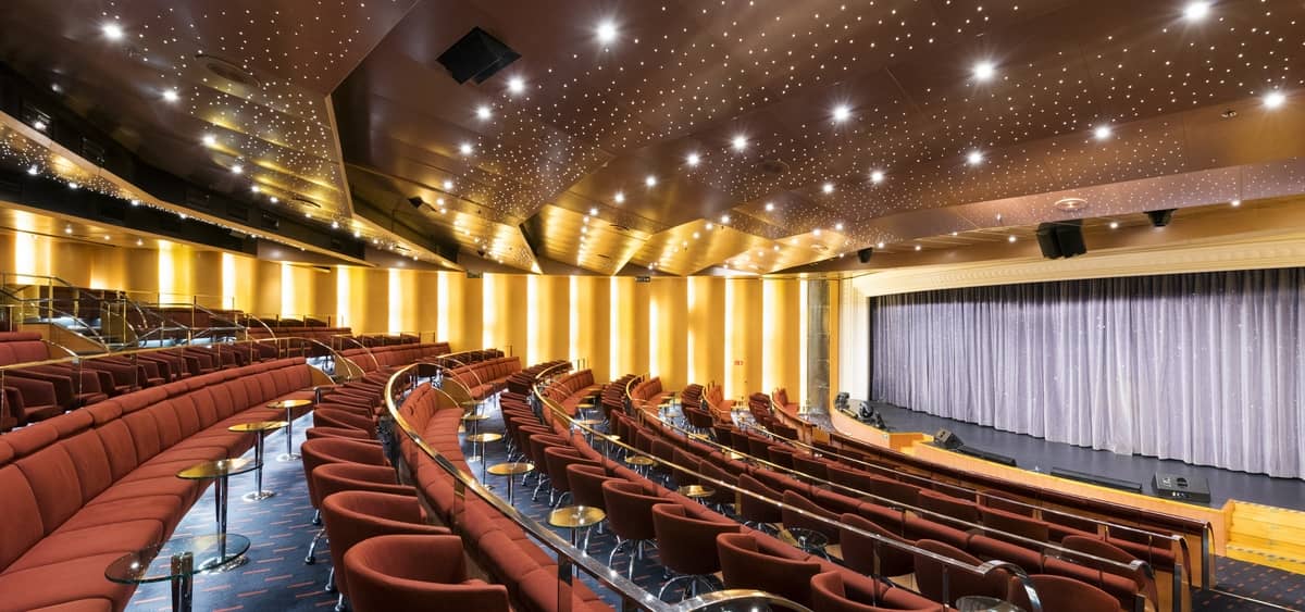 2- TEATRO LA FENICE <br> GROSSE SHOWS AUF SEE