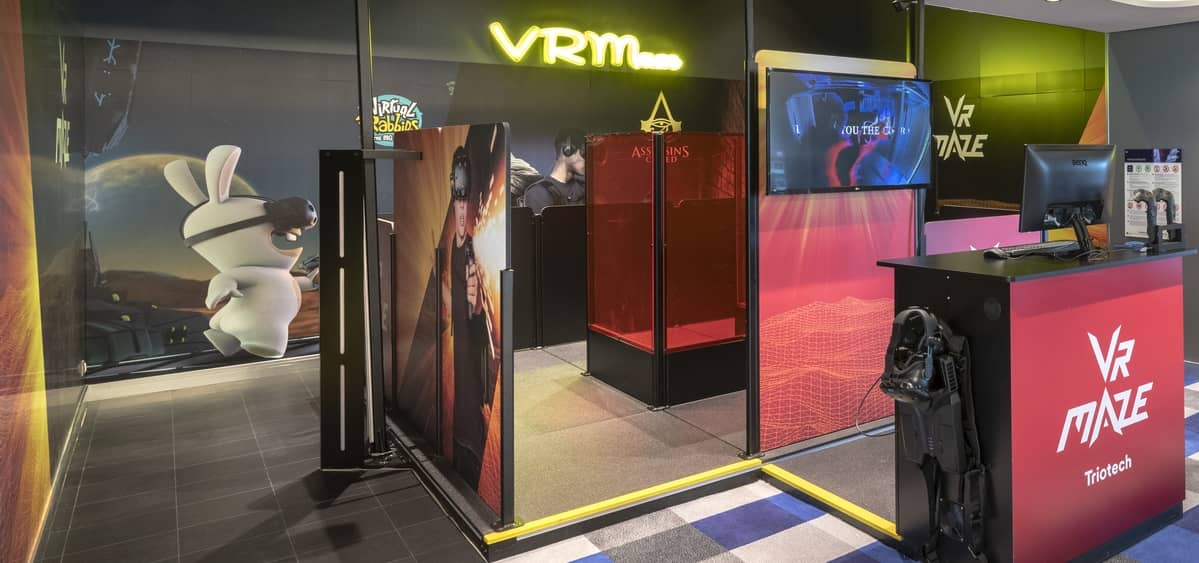 3- VR MAZE <br> EINTAUCHEN IN EIN VIRTUELLES LABYRINTH