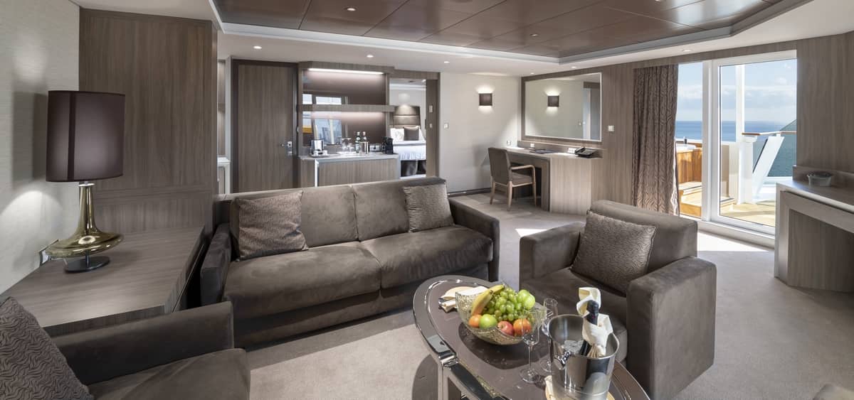 5- DER MSC YACHT CLUB <br> PREMIUM-SUITEN UND EXKLUSIVE BEREICHE