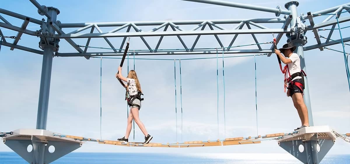 3- POLAR AQUAPARK & HIMALAYAN BRIDGE <br> FREIE LUFT-ABENTEUER