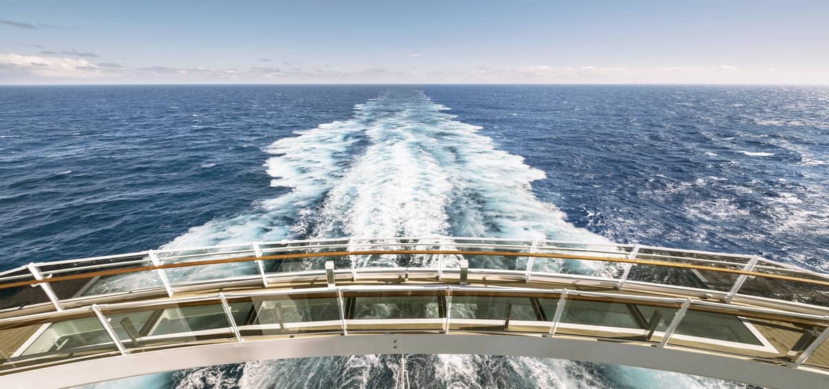 2- PONT DES SOUPIRS <br> EIN SCHWEBENDER MOMENT ZWISCHEN HIMMEL UND MEER