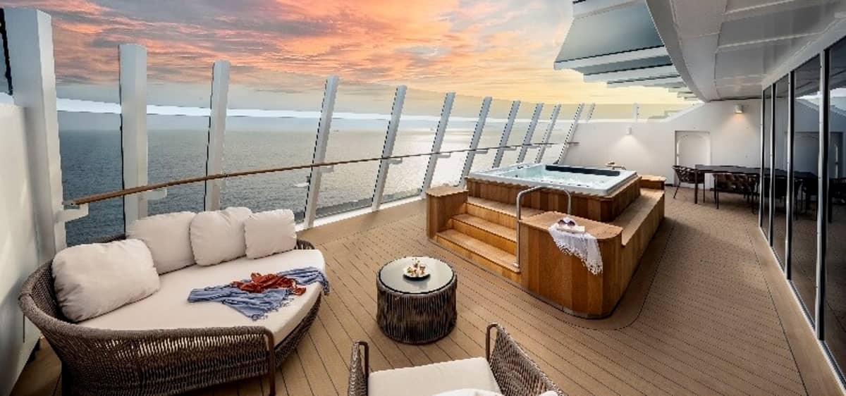 5- DER MSC YACHT CLUB <br> EINES DER GRÖSSTEN PREMIUM-COMPLEXE AUF SEE