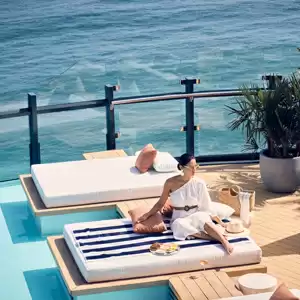 An wen richtet sich das Unternehmen THE RITZ-CARLTON YACHT COLLECTION?