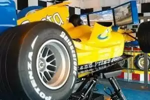 Simulateur automobile de Grand Prix (en supplément)