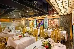 5 restaurants, dont 2 payants et sur réservation (Restaurant Club et Restaurant Samsara)