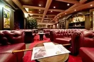 Zigarren- und Raucherlounge