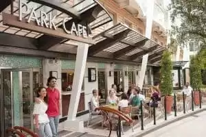 16 Bars, clubs et salons uniques