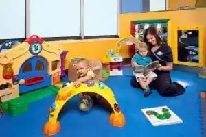 Piscine pour enfants Adventure Beach avec toboggan