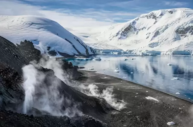 Neptune's Bellows auf Deception Island