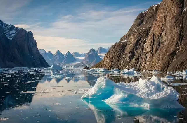 Durch den Scoresby Sund fahren