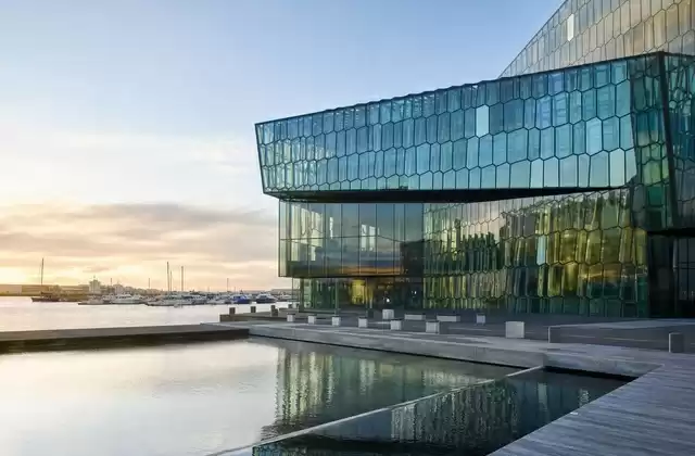 Glasarchitektur der Harpa