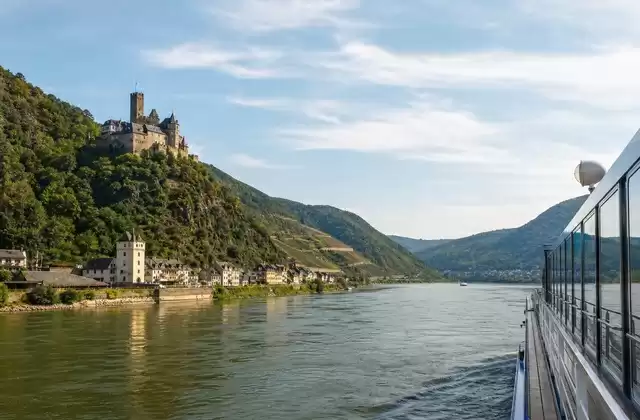 Fahrt durch das romantische Rheintal