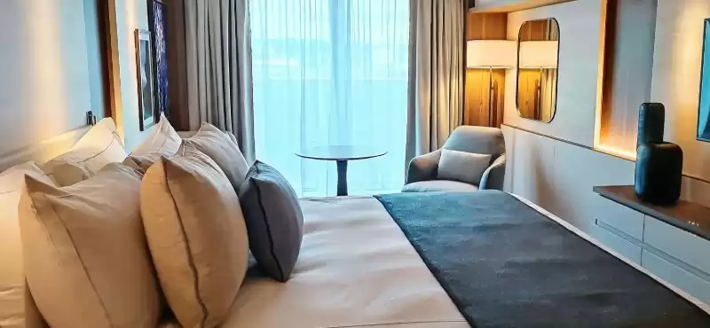 Deluxe Suite Deck 7