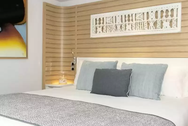 Deluxe Suite Deck 4