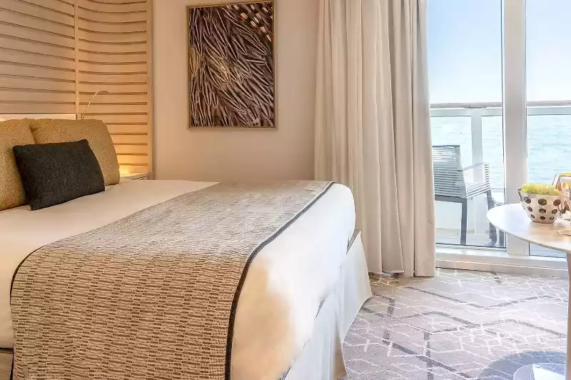 Deluxe Suite Deck 6