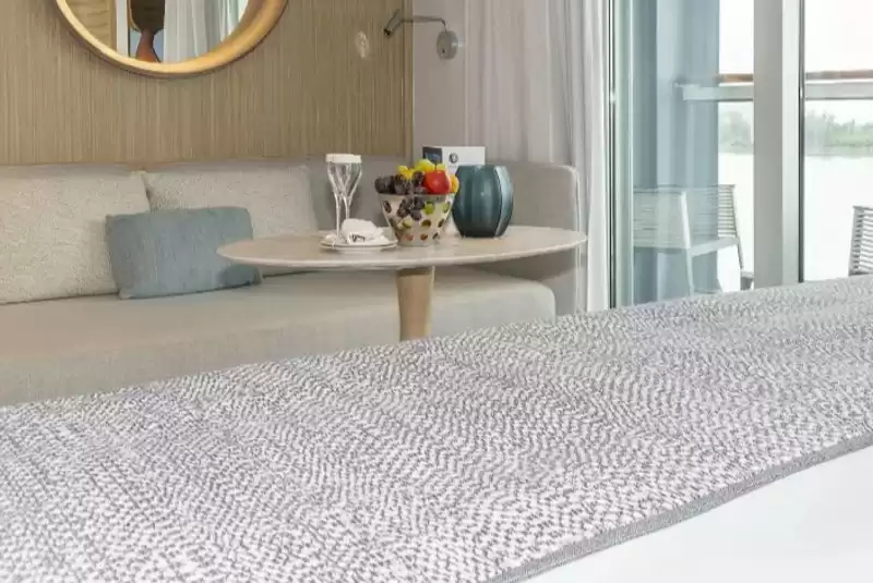 Deluxe Suite Deck 5